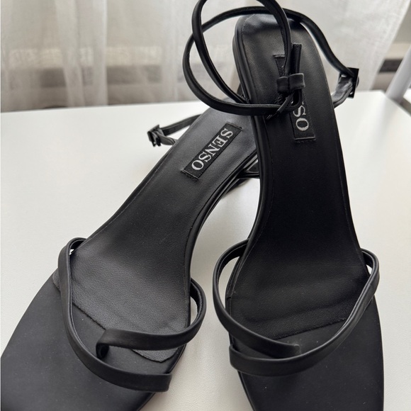 SENSO Heels - Picture 1 of 7
